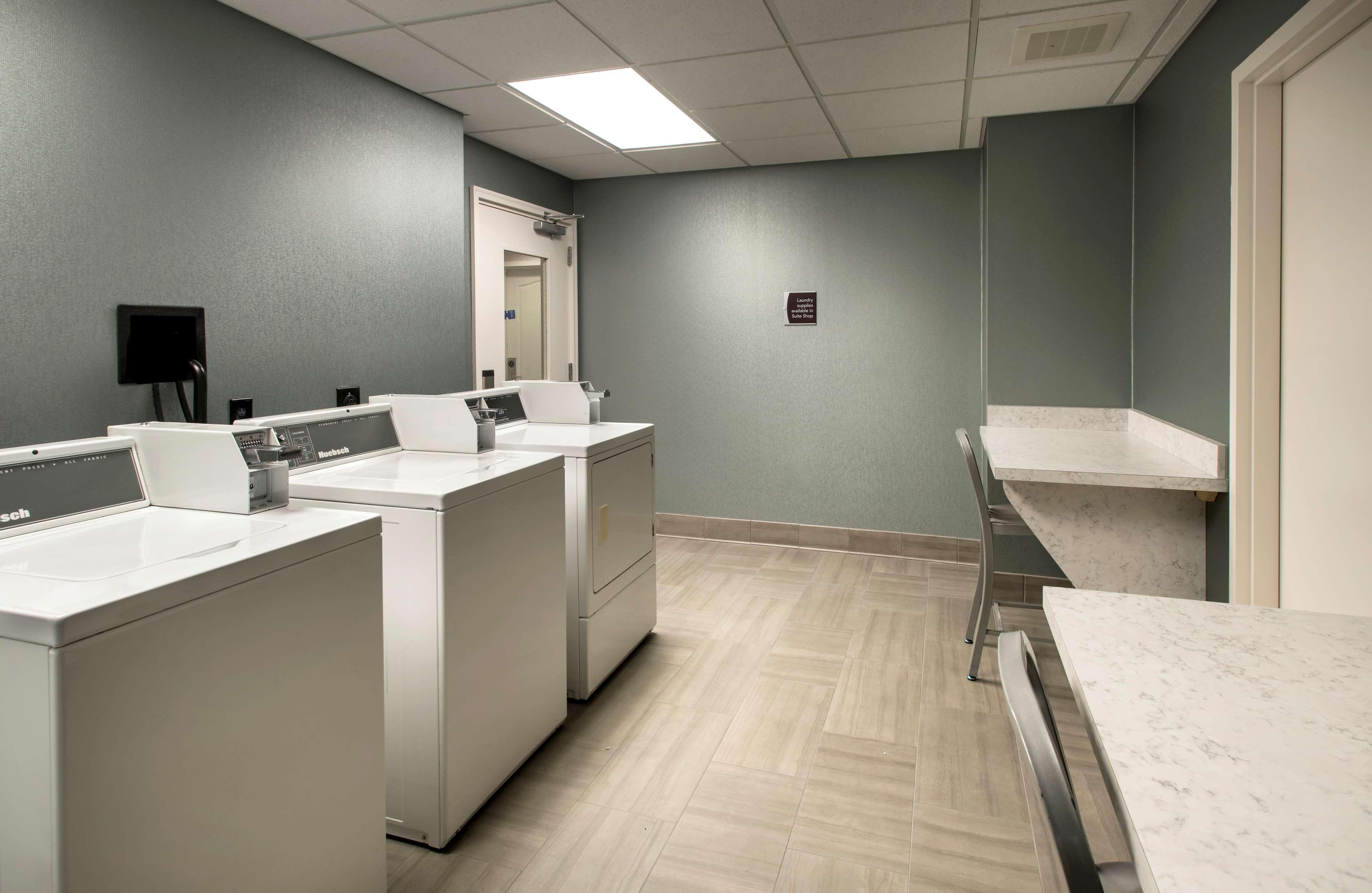Homewood Suites By Hilton Newburgh-Stewart Airport New Windsor Bagian luar foto