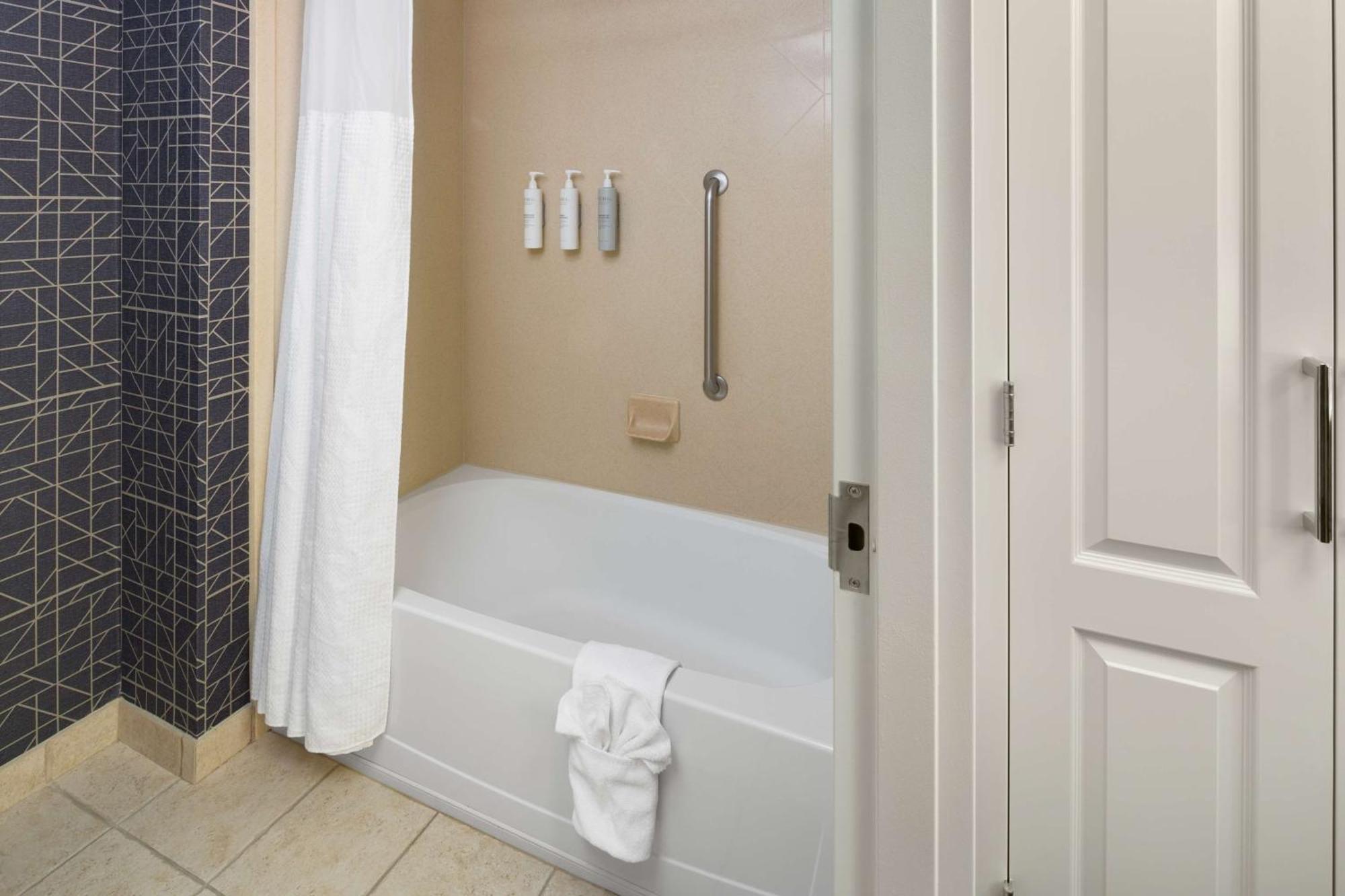 Homewood Suites By Hilton Newburgh-Stewart Airport New Windsor Bagian luar foto